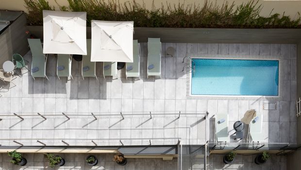 Dachterrasse mit Pool