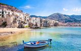 Cefalu, Fischerboot im Hafen