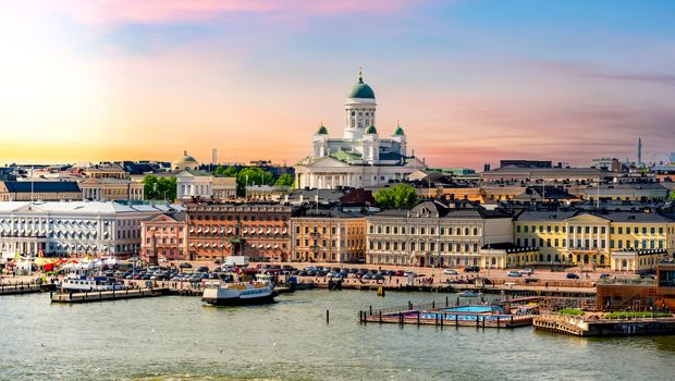 Helsinki, Kathedrale bei Sonnenuntergang